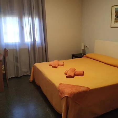 Hotel Hostal Frias De Albarracin 2*