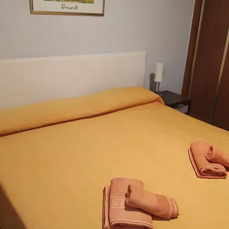 Hostal Frias De Albarracin Hotel 2*